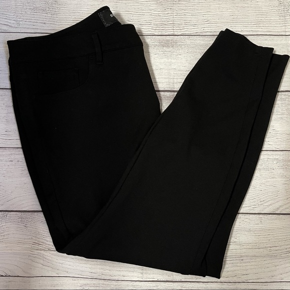 Torrid Ponte skinny pants - Picture 4 of 6